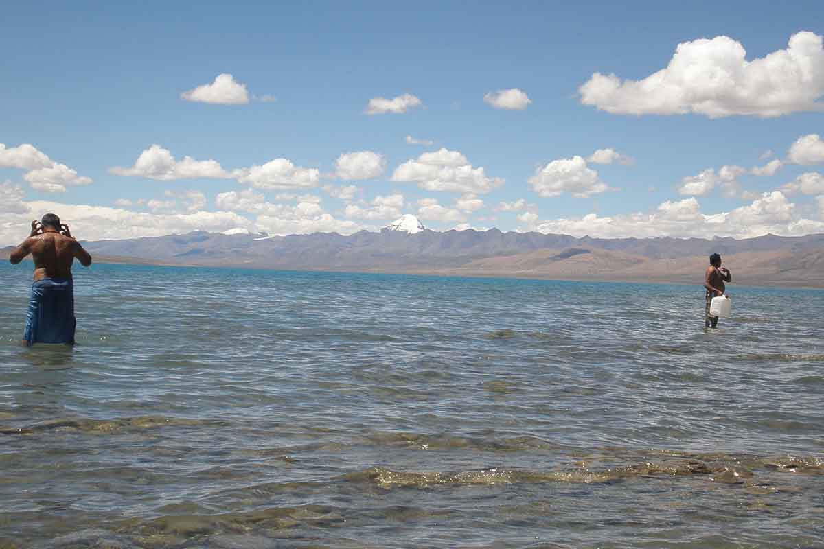 Kailash Mansarovar luxury Tour by Helicopter