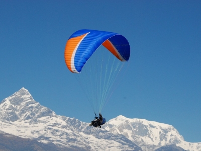  Paragliding